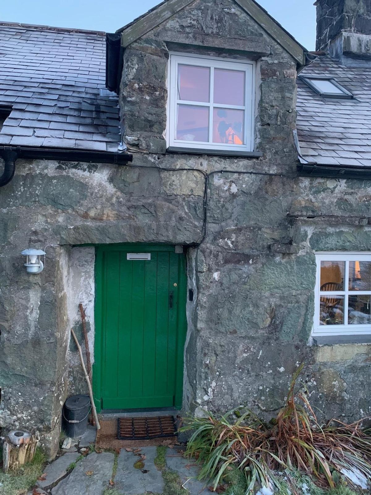 Tyn Y Simdde - Secluded Mountain Stay - Stunning Views Of Eryri 多尔盖罗 外观 照片