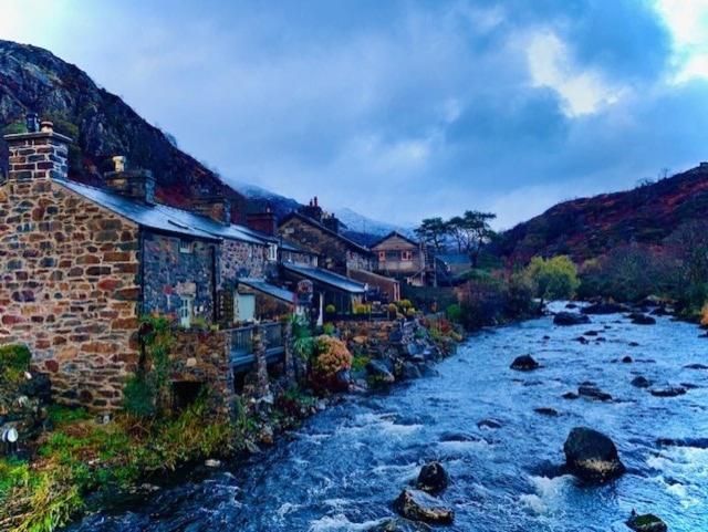 Tyn Y Simdde - Secluded Mountain Stay - Stunning Views Of Eryri 多尔盖罗 外观 照片