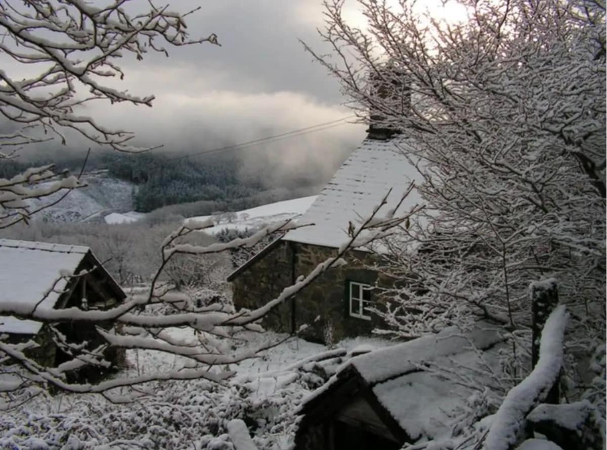 Tyn Y Simdde - Secluded Mountain Stay - Stunning Views Of Eryri 多尔盖罗 外观 照片