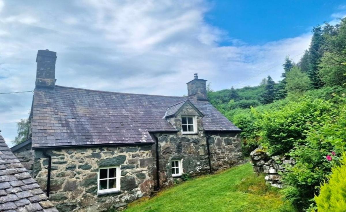 Tyn Y Simdde - Secluded Mountain Stay - Stunning Views Of Eryri 多尔盖罗 外观 照片