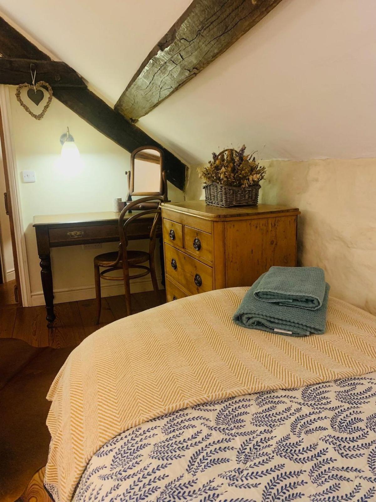 Tyn Y Simdde - Secluded Mountain Stay - Stunning Views Of Eryri 多尔盖罗 外观 照片